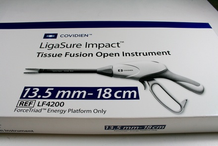 LF4200 Covidien LigaSure Impact Tissue Fusion Open Instrument: 13.5mm-18cm